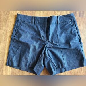Ann Taylor 6 inch Shorts, size 8
